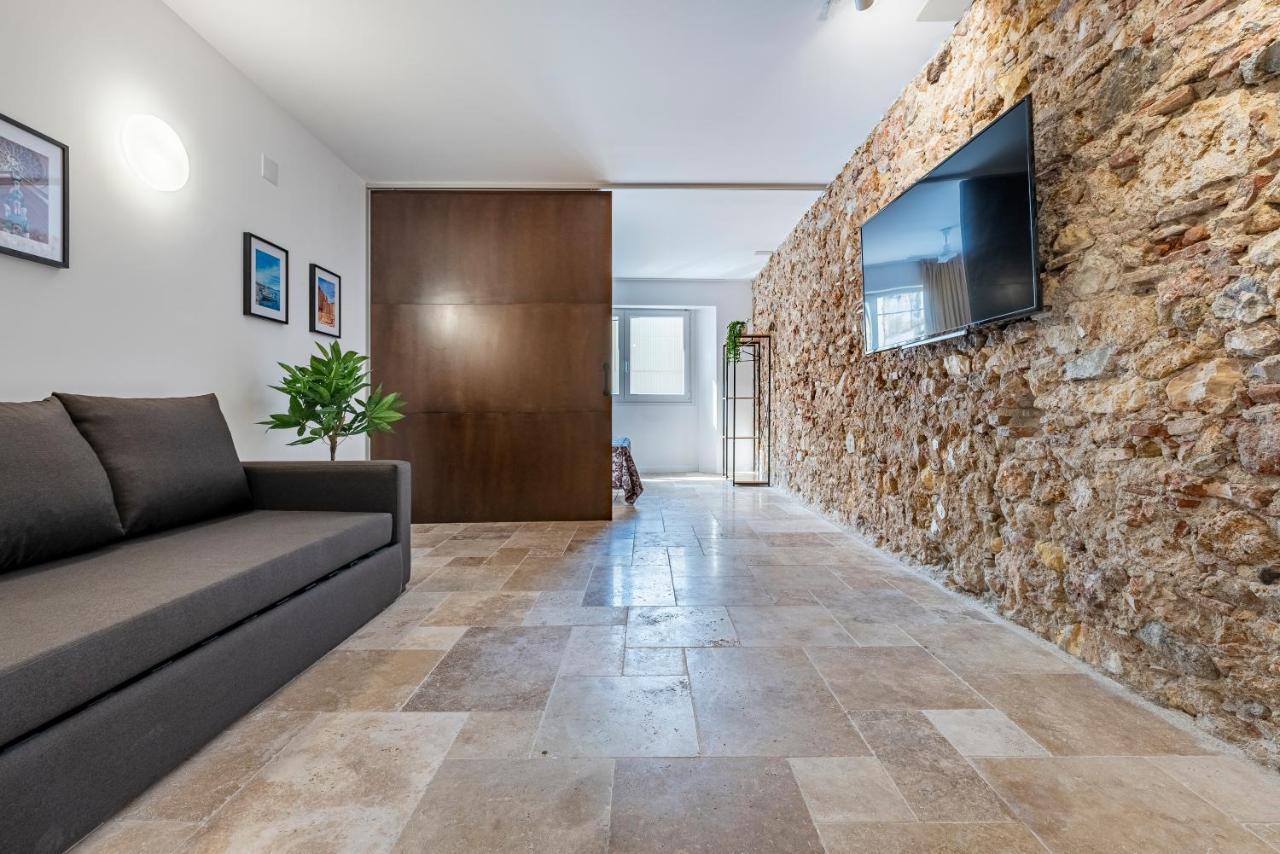 Stone Wall Apartment En Barri Port Maritim Таррагона Экстерьер фото
