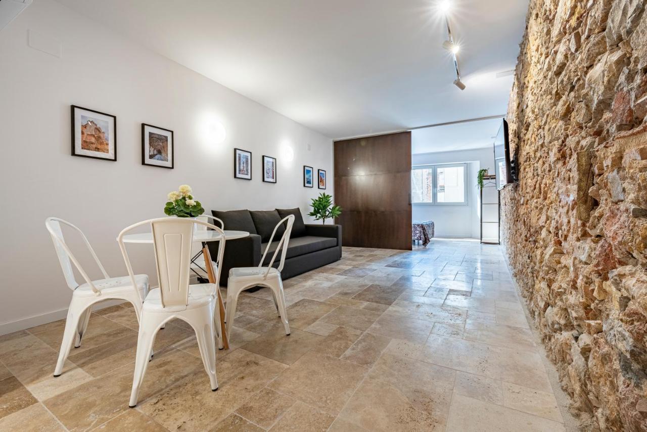 Stone Wall Apartment En Barri Port Maritim Таррагона Экстерьер фото
